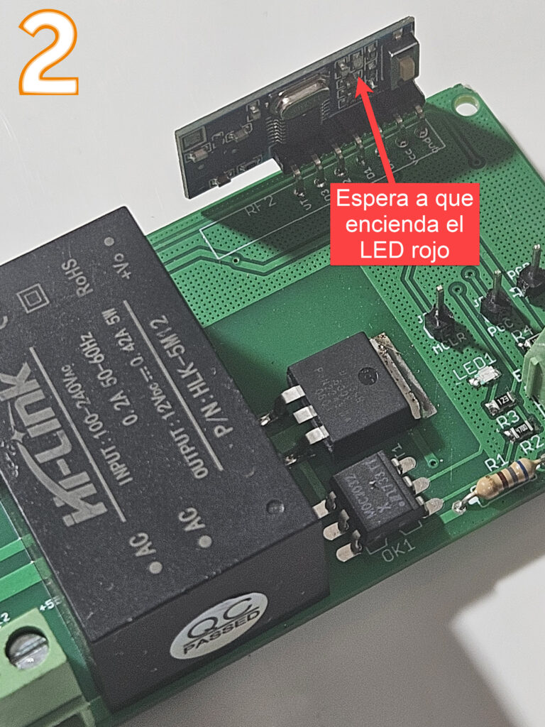 Paso 2 enciende el LED del receptor